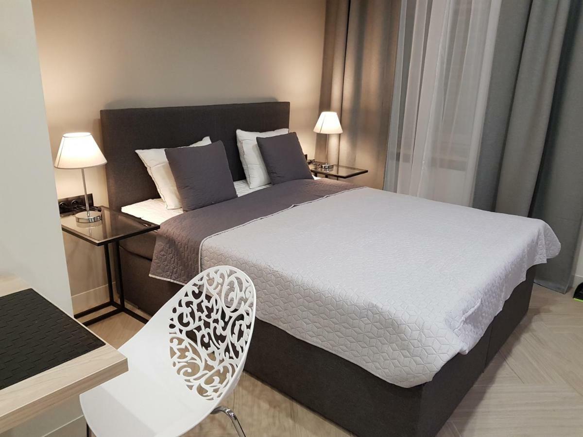 Compact Slowackiego Avenue Apartment *